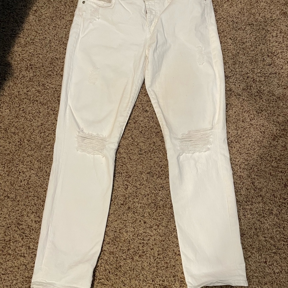 7 For All Mankind Distressed Josefina Boyfriend white jeans.  Size 29
